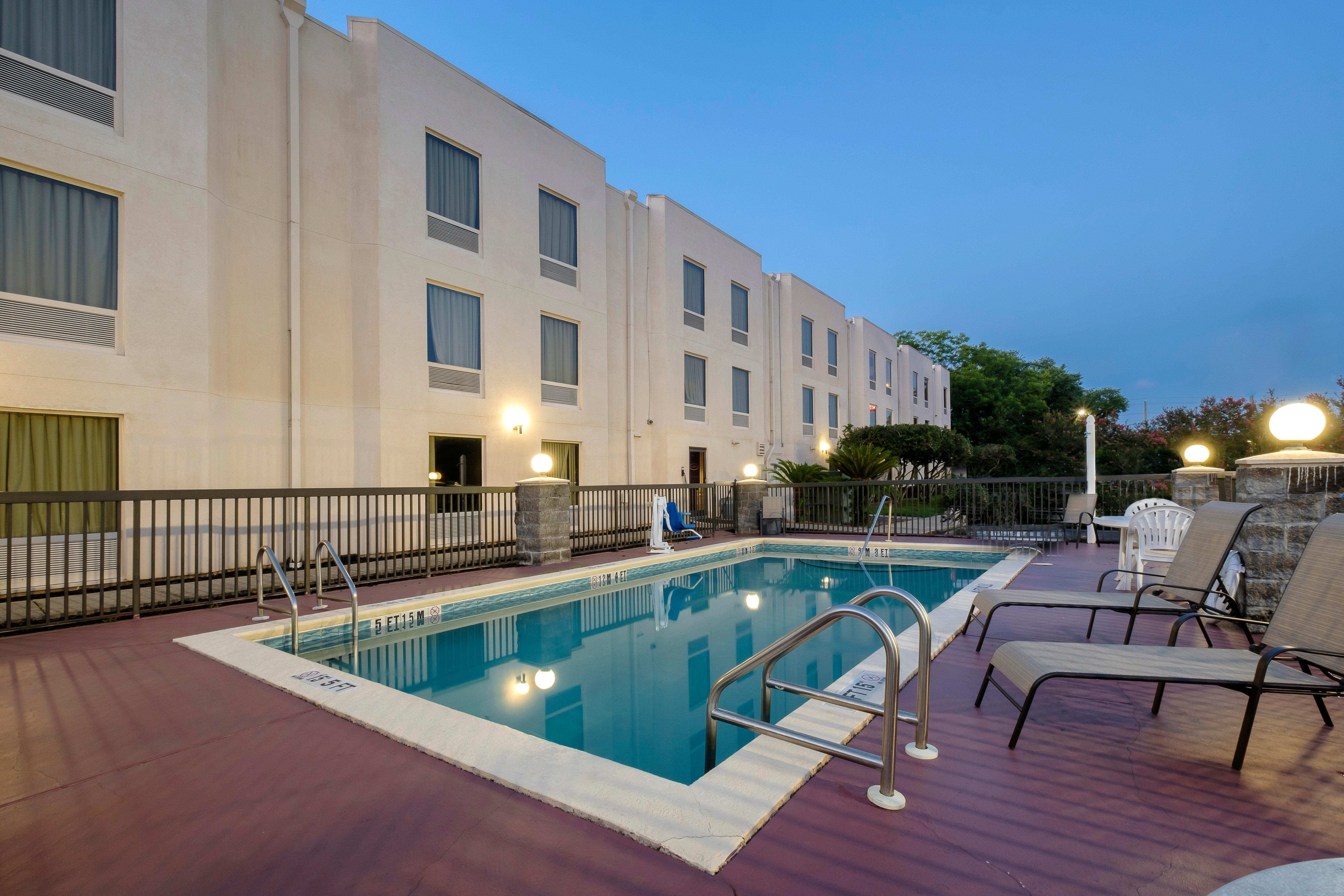 Red Roof Inn Pensacola Fairgrounds Extérieur photo