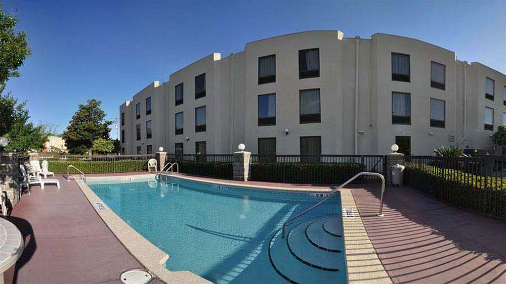 Red Roof Inn Pensacola Fairgrounds Extérieur photo