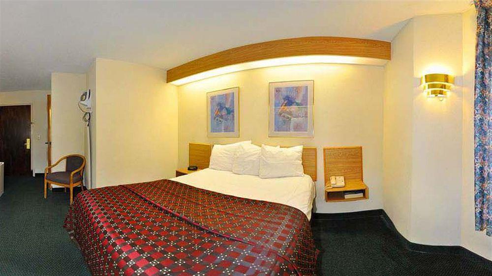 Red Roof Inn Pensacola Fairgrounds Extérieur photo