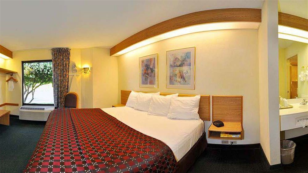 Red Roof Inn Pensacola Fairgrounds Extérieur photo